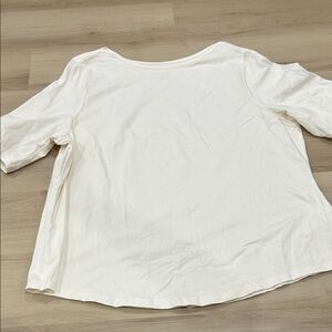 Women's off white Scoop Neck short Sleeve Top